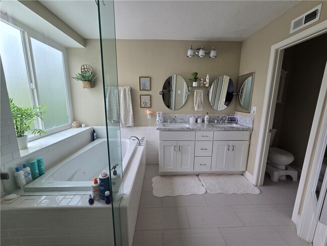 Building Photo - 28841 Mira Vista