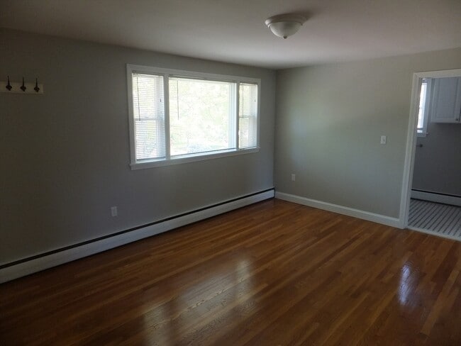 Building Photo - 115 Chubbuck St
