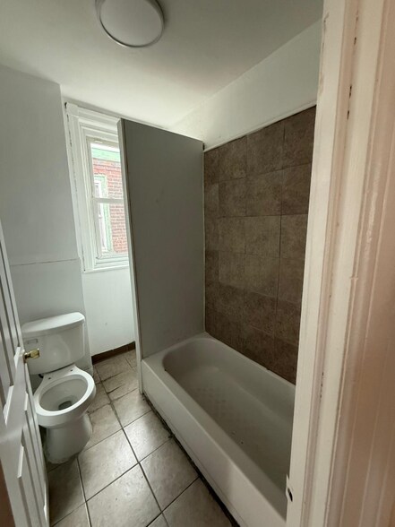 Building Photo - 4208 N 7th St