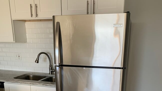 Building Photo - 8141 W 84th Pl