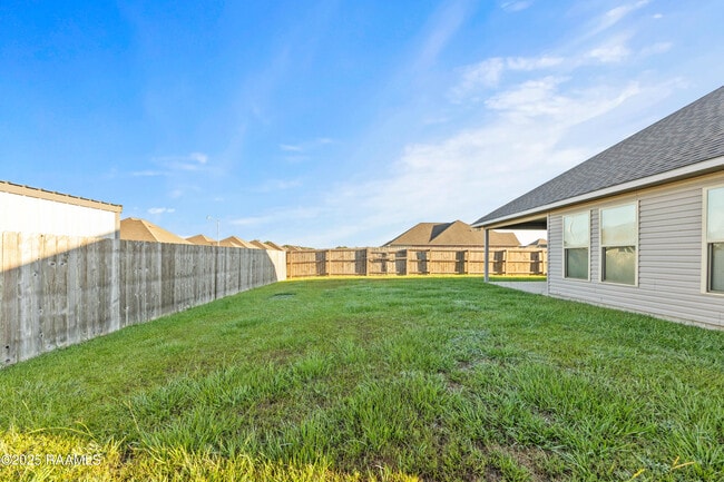 Building Photo - 223 Stanwell Ave