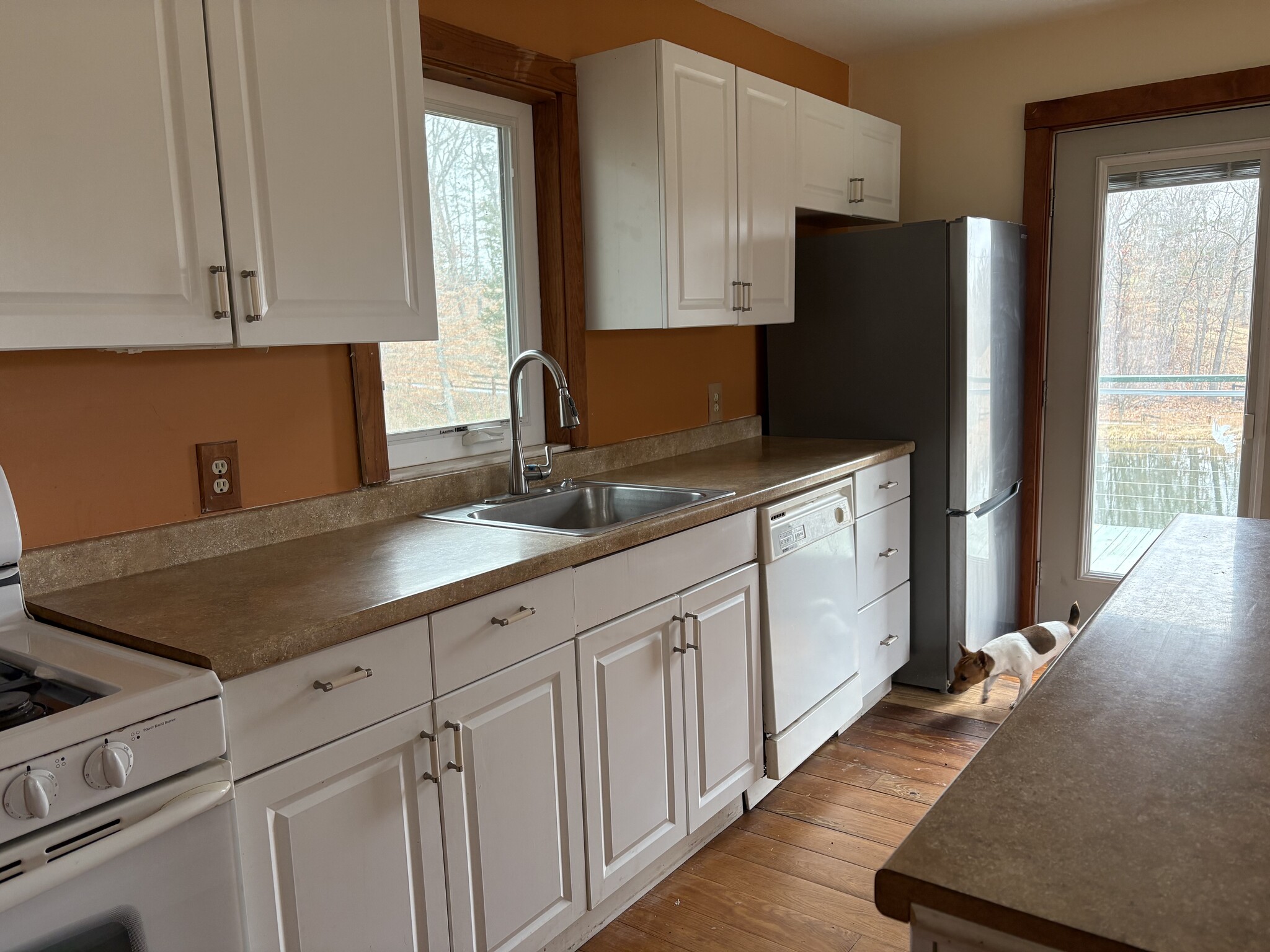 Building Photo - 288 Logan Rd