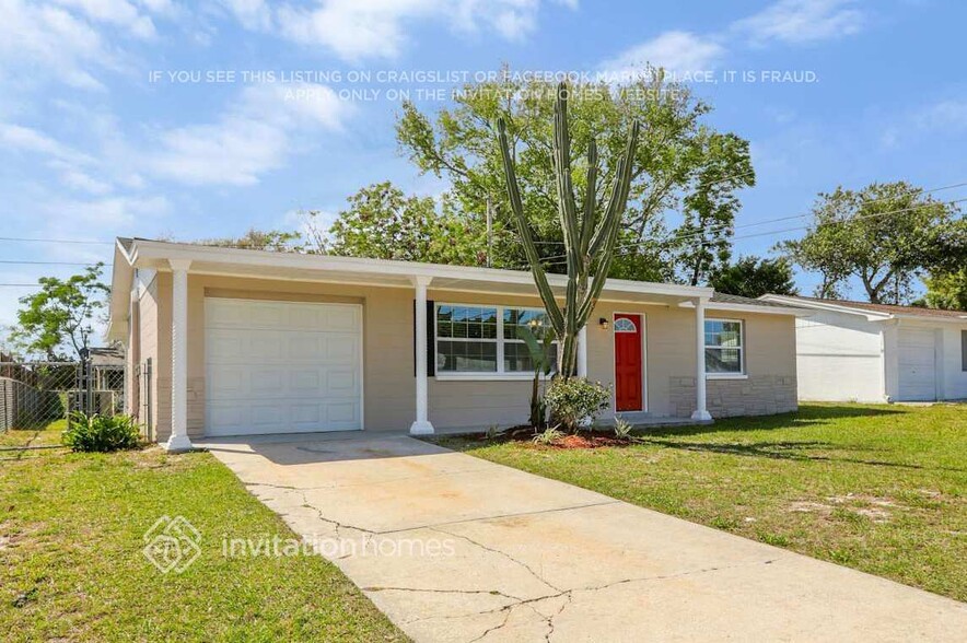 Building Photo - 3803 Cullen St