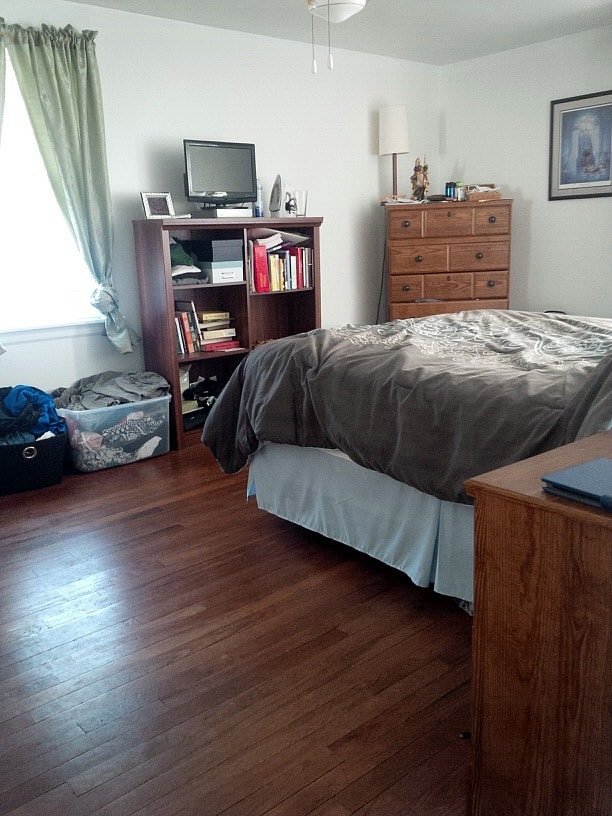 bedroom 1 w/furniture - 1919 Columbia Ave