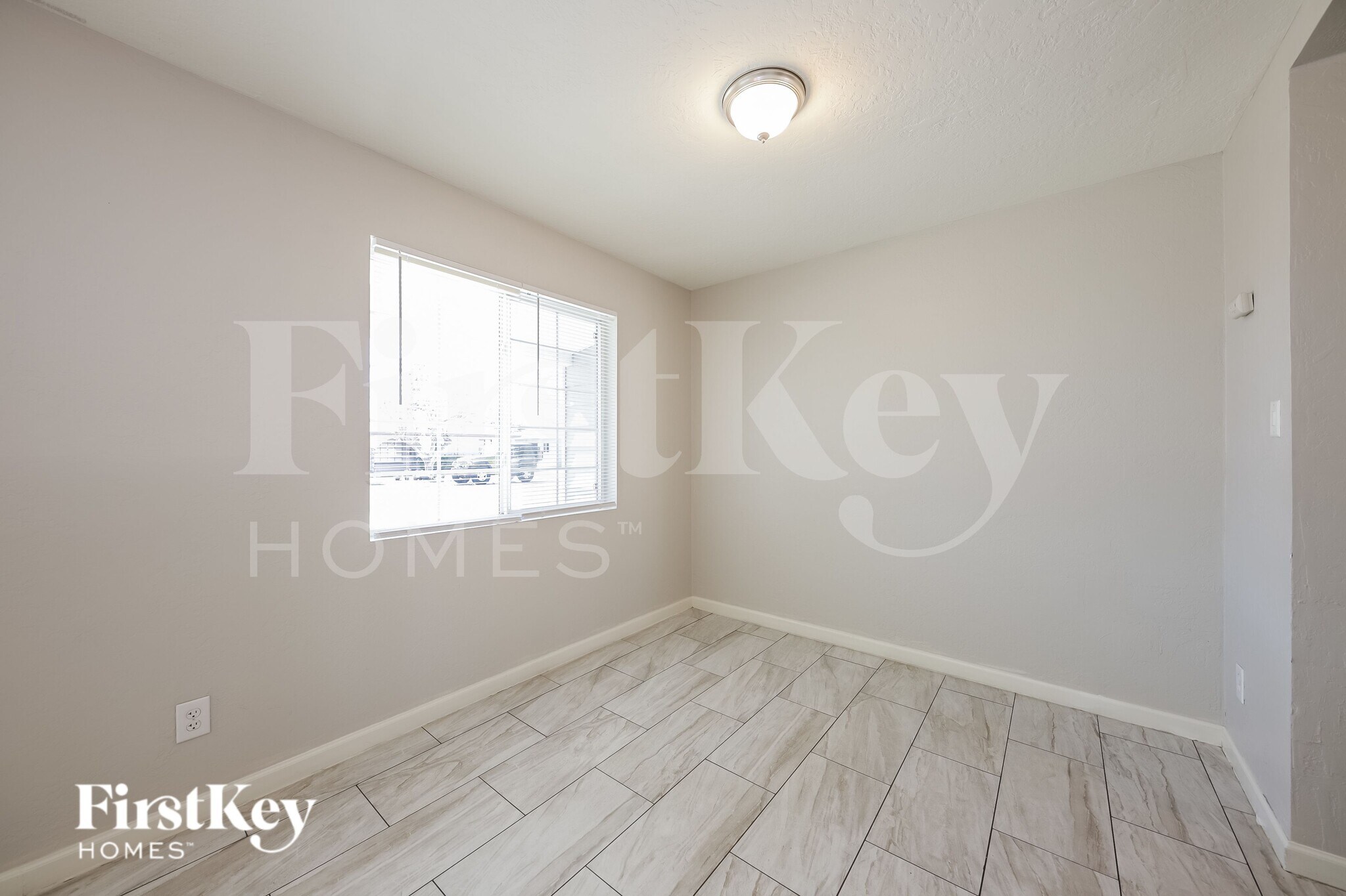 Building Photo - 1308 W Elm St