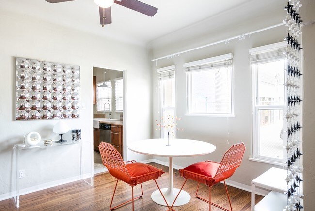 Interior Photo - 1742 Flower St