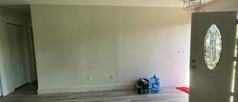 Building Photo - 1450 Mariposa Dr NE
