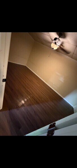 Building Photo - 124 Summitt St