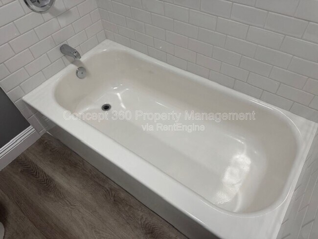 Building Photo - 714 Lime Ave