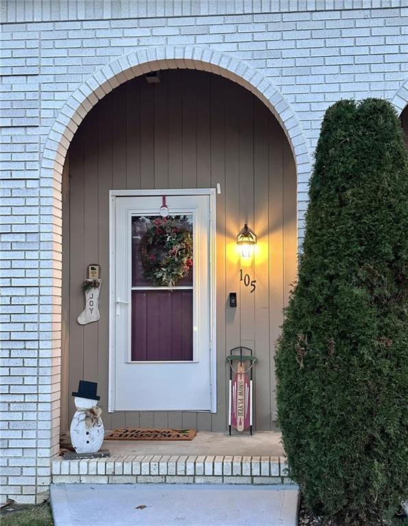 Building Photo - 105 Woodside Dr