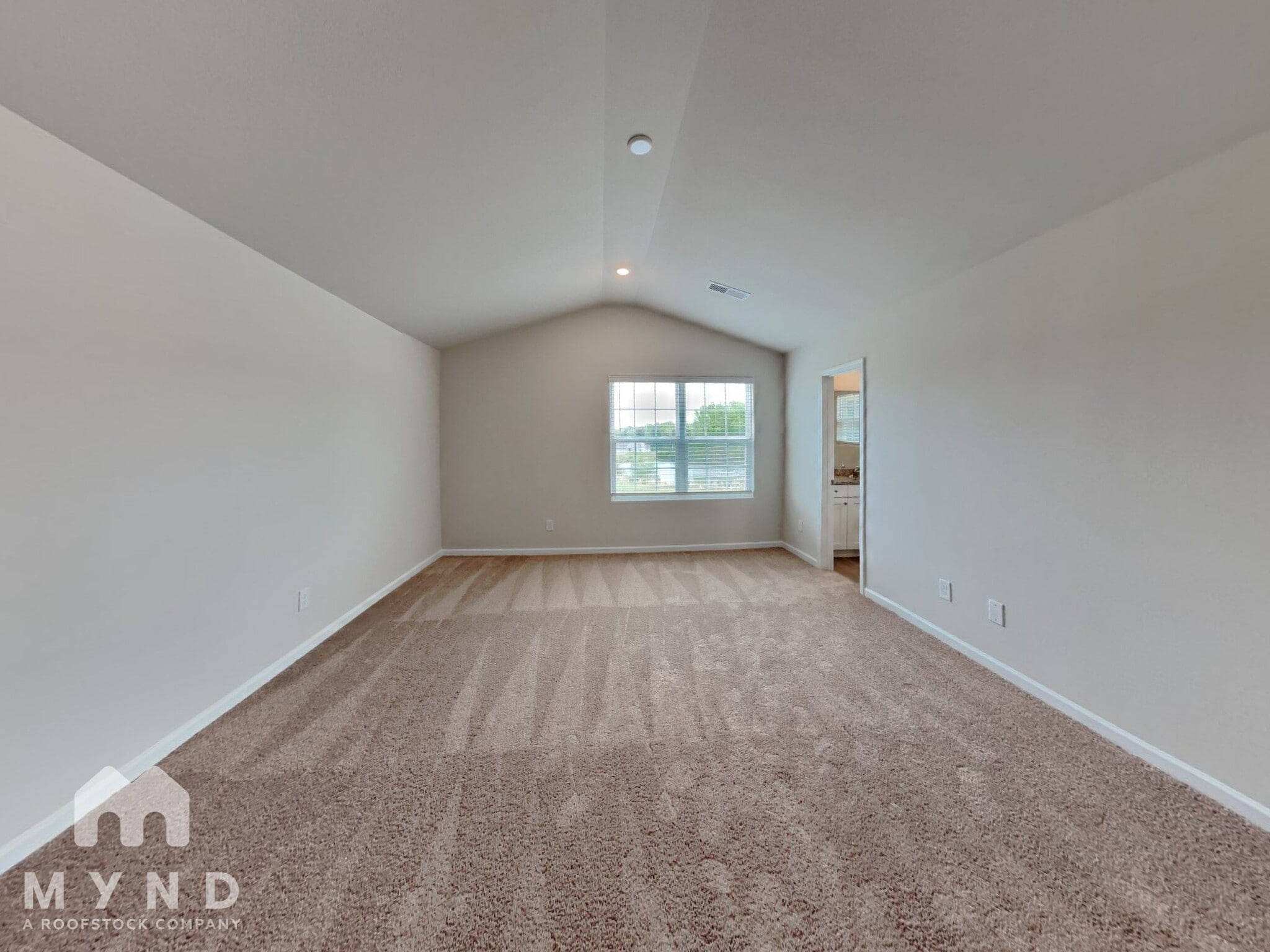 Building Photo - 121 Royal Mdw Dr