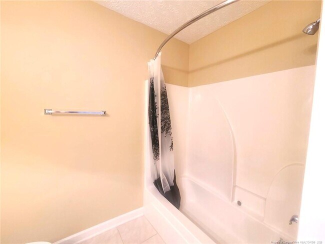 Building Photo - 1761 Renwick Dr