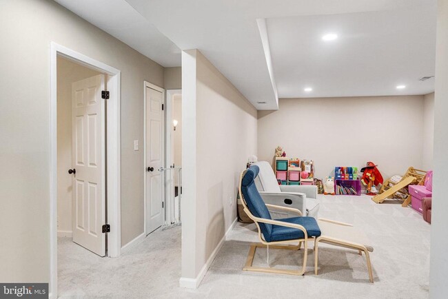 Building Photo - 4157 Waterway Dr
