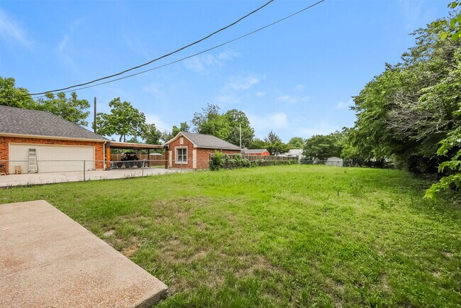 Building Photo - 5117 Foard St