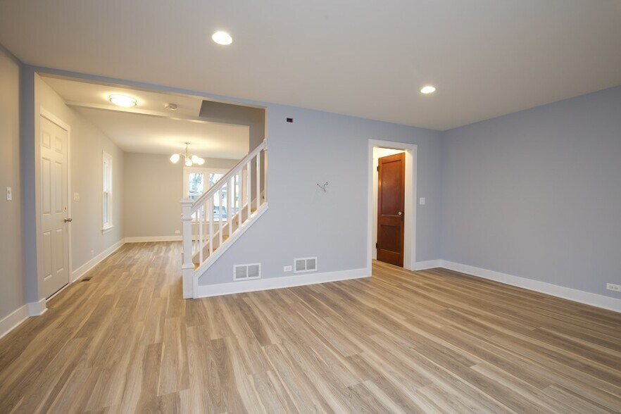 Building Photo - 16639 W Brockman Ave