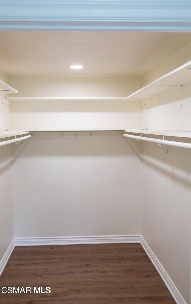 Building Photo - 2094 Bridgegate Ct