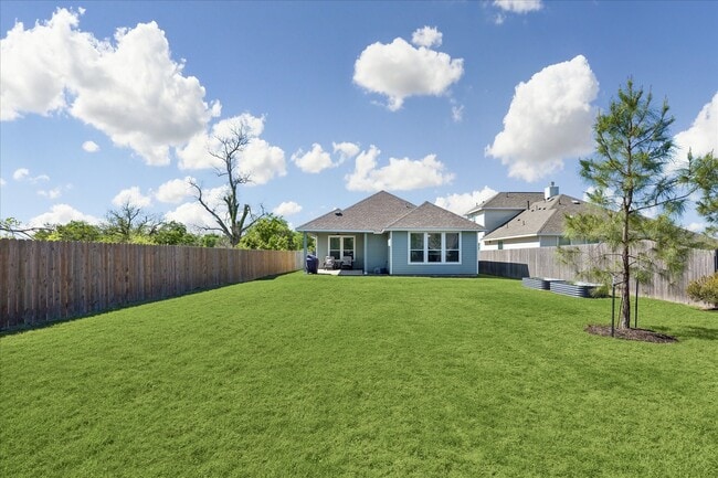 Building Photo - 33002 Carolyns Perfection Lp
