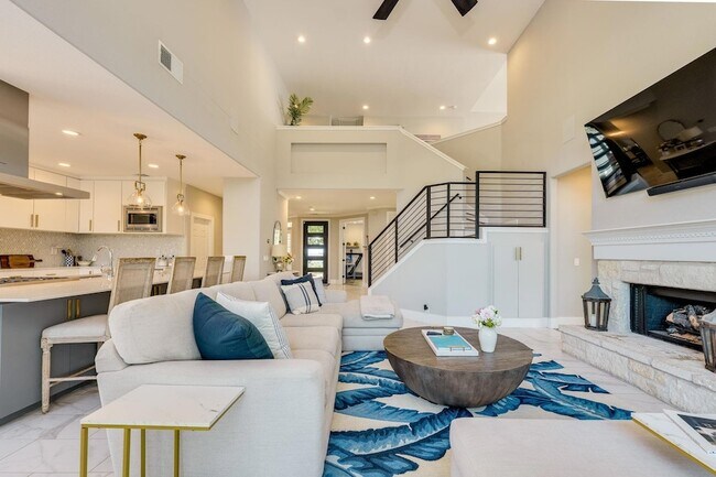 Building Photo - 12727 Cloud Mountain Crossing