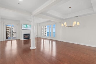 Building Photo - 400 Kelly Plantation Dr