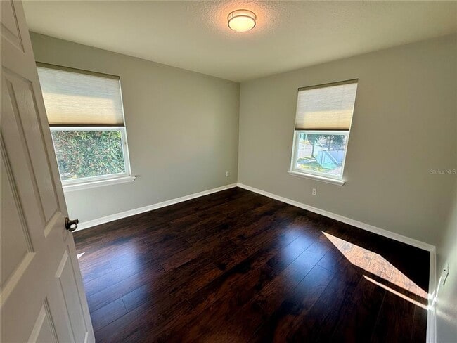 Building Photo - 6060 Roseate Spoonbill Dr