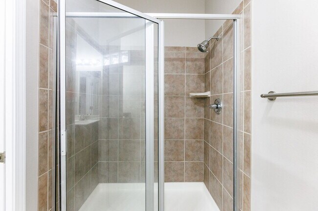 Building Photo - Spacious 3-Bedroom in Gated Community