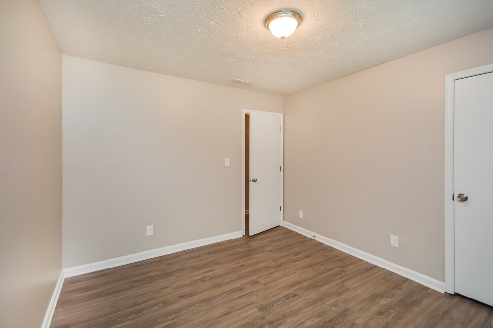 Building Photo - 417 Willow Ct SE