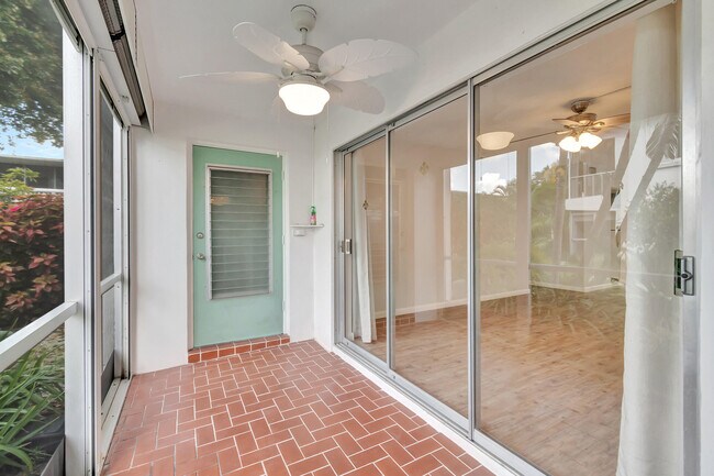 Building Photo - 2161 NE 42nd Ct