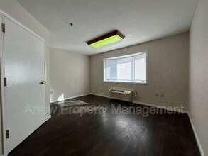 Building Photo - 150 Poppe Dr