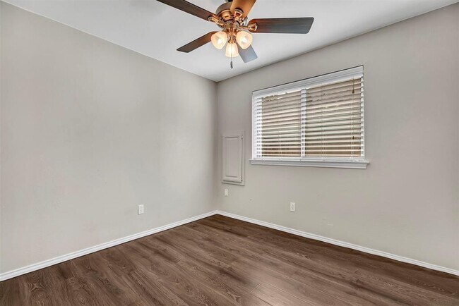 Building Photo - 3 Cedar Elm Cir