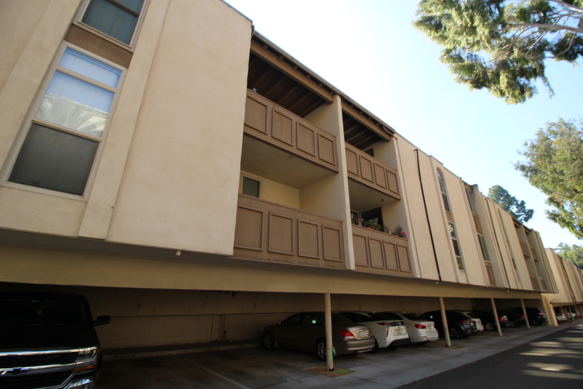 Building Photo - 4879 Collwood Blvd