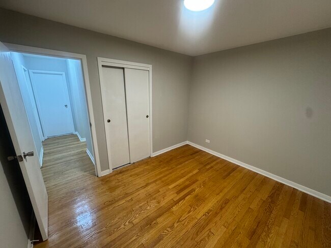 Building Photo - 15111 Woodlawn Ave E