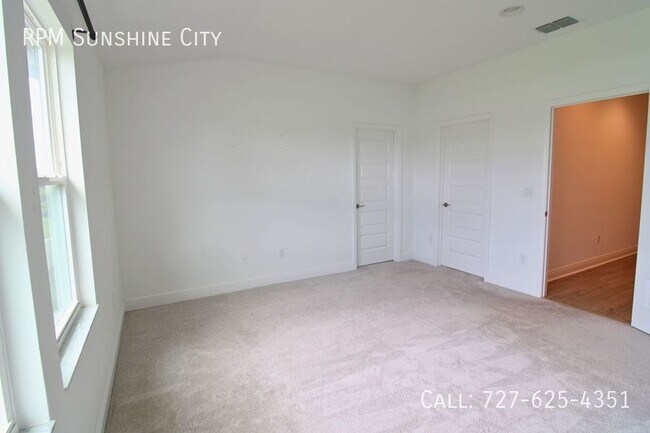 Building Photo - 1615 Eagle Creek Dr