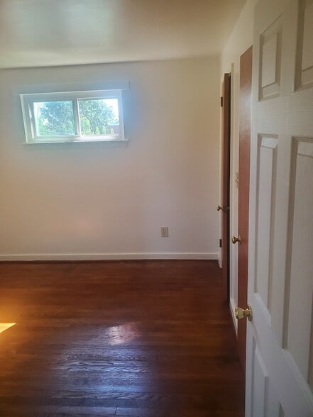 Bedroom - 517 S 24th St