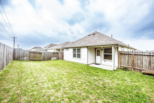 Building Photo - 207 Black Bear Dr