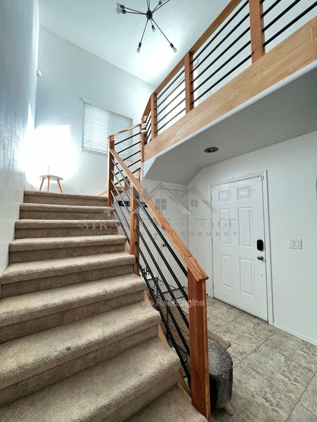 Building Photo - 3402 W Frankfurt Dr