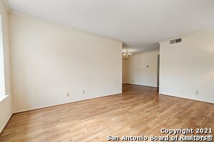 Building Photo - 7834 Broadway St