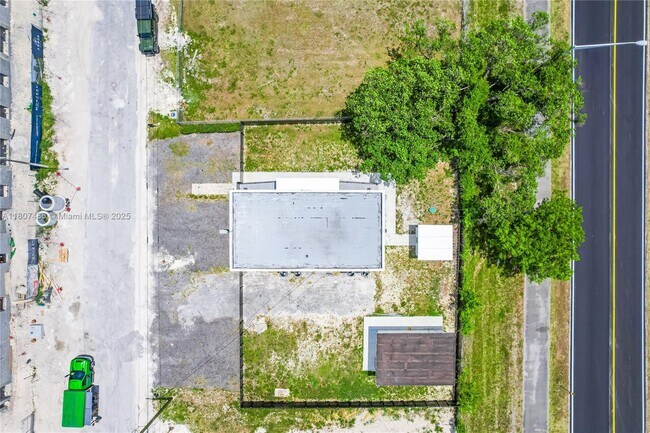 Building Photo - 21845 Goulds Ave