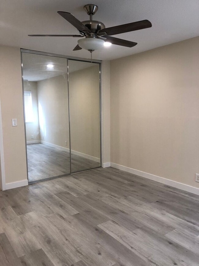 Building Photo - Remodeled 2 bedroom 1 bathroom with large ...