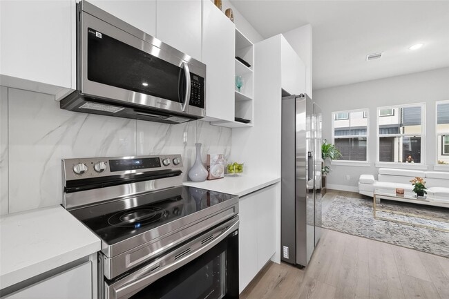 Building Photo - 6702 Metro Blvd