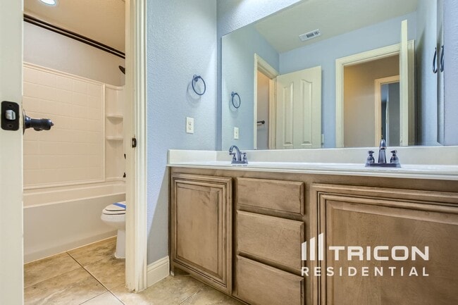 Building Photo - 5453 Red Rose Trail