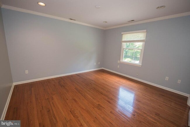 Building Photo - 5482 Royal Mile Blvd