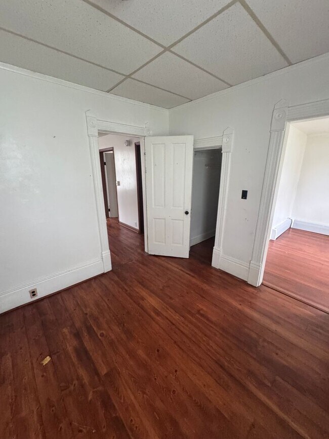 Building Photo - 1830 Superior Ave - Duplex