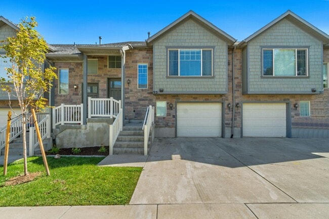 Primary Photo - 93 River View Dr