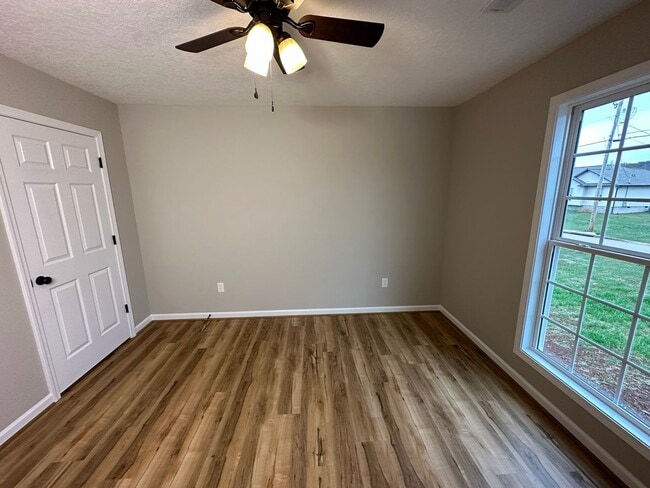 Building Photo - 177 Peregrine Pl