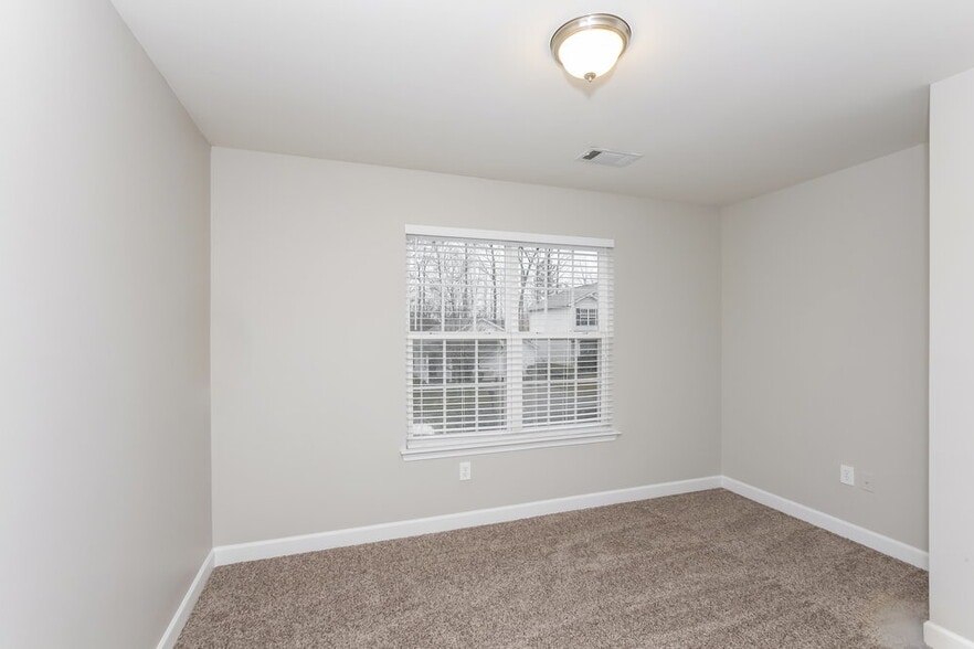 Building Photo - 5028 Magnasco Ln