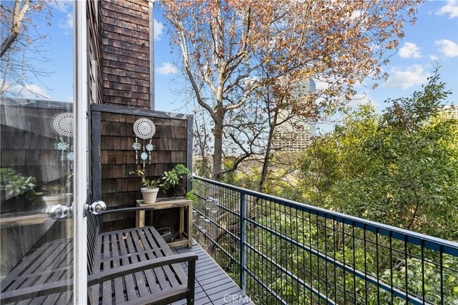 Building Photo - 3880 Fredonia Dr