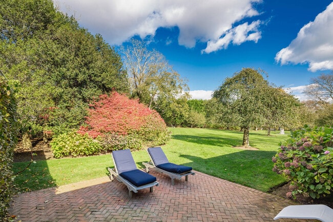 Building Photo - 72 Davids Ln