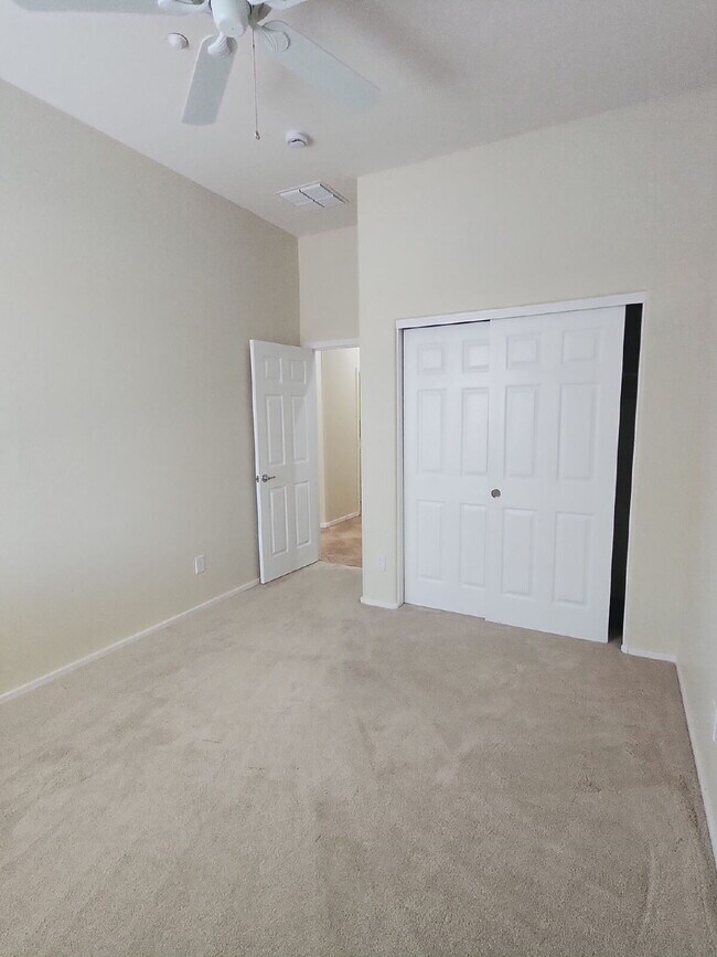 Building Photo - "Charming 3-Bed with 2 Full Baths and 2,162 Sq Ft of Comfort in Vistancia Village Peoria, AZ!"