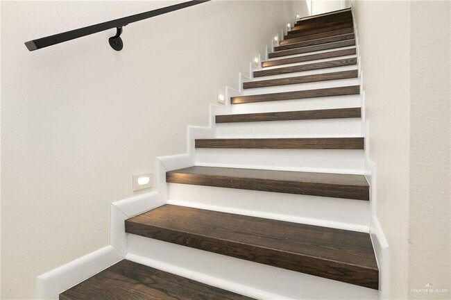 Building Photo - 24 N 28th St