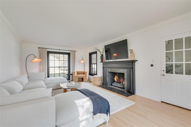 Building Photo - 6511 Gaston Ave